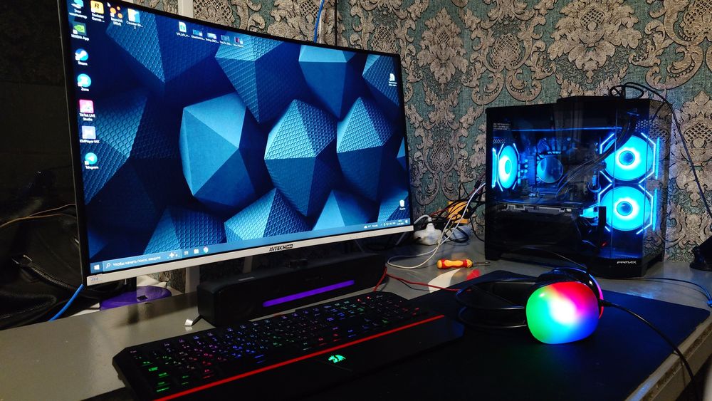 i 5 14490f  16 gb azu
16 gb azu
Ssd 256 m2
Rtx 2060 super 8 gb
600wt b