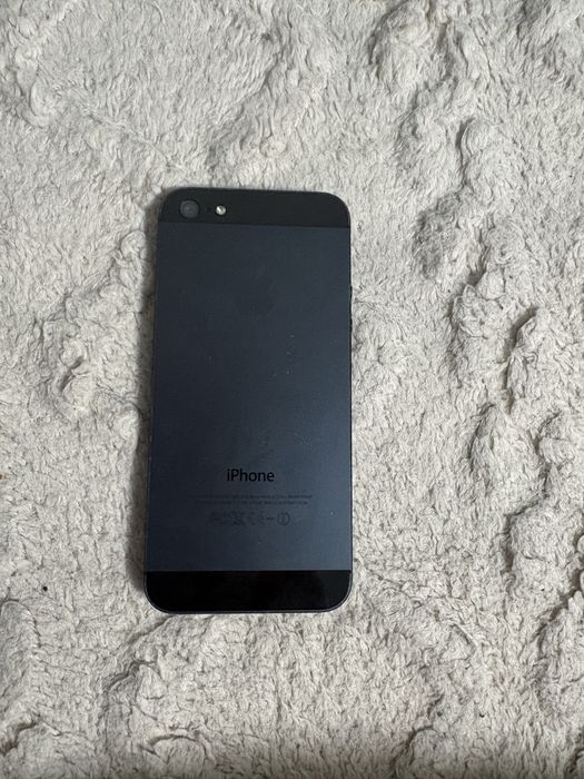 Vand iphone 5 nou
