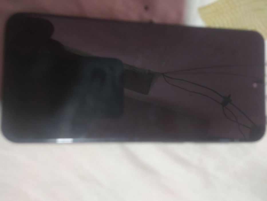 S23ultira kopyasi sotiladi