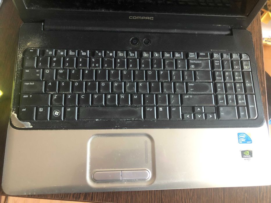 Laptop Compaq defect pentru piese