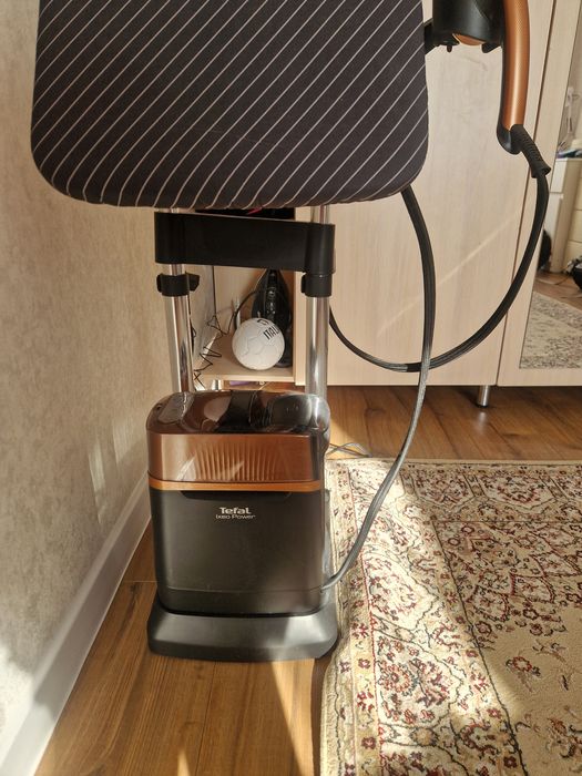 Продаю паровой утюг