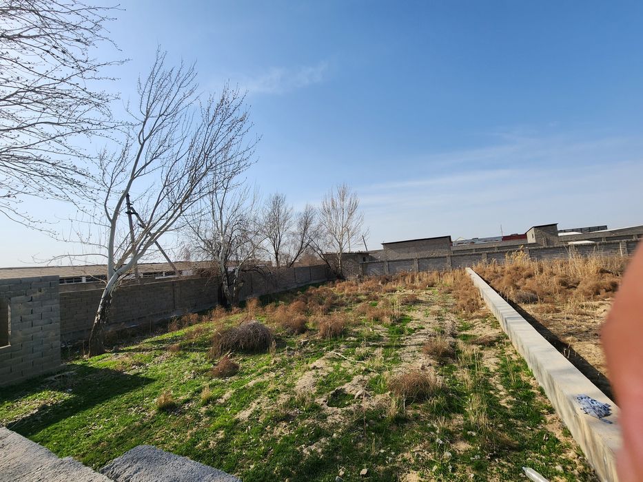 Коттедж йоки уй куришга ер майдони шахардан