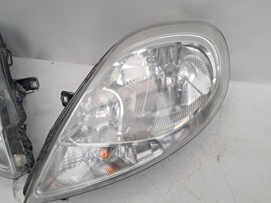 Фар Renault Trafic 2