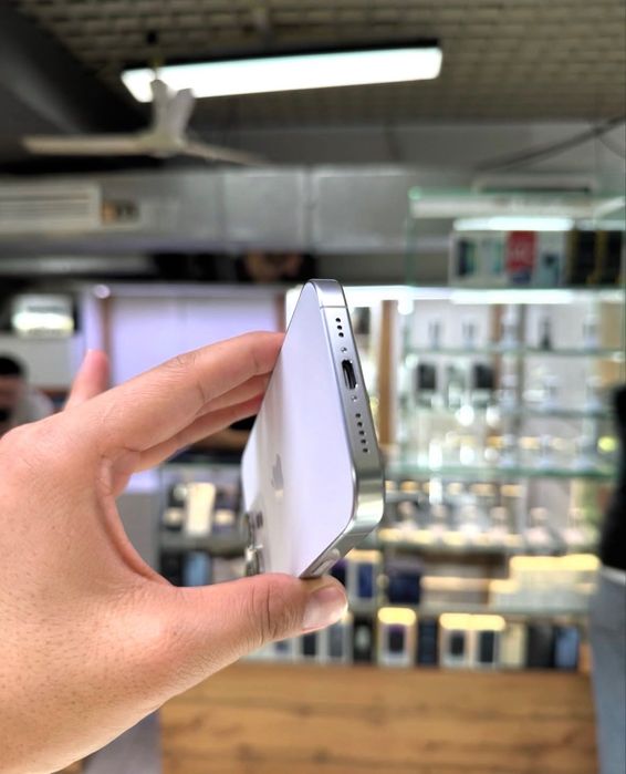 iphone 16 pro white