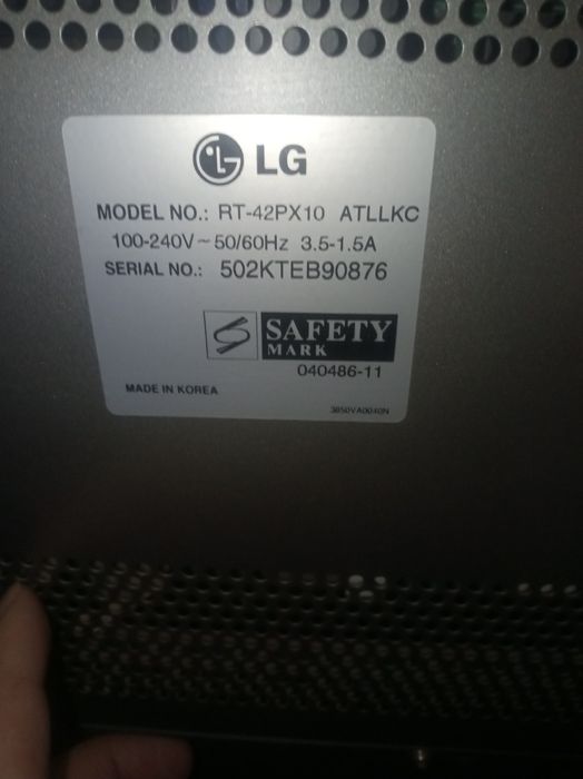 Плазменный телевизор 42" LG