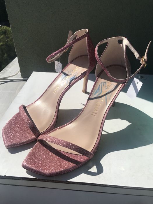 Официални сандали на ток