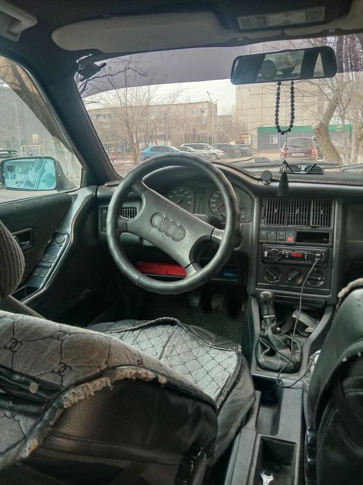 Продам Ауди 80 б4 1992,