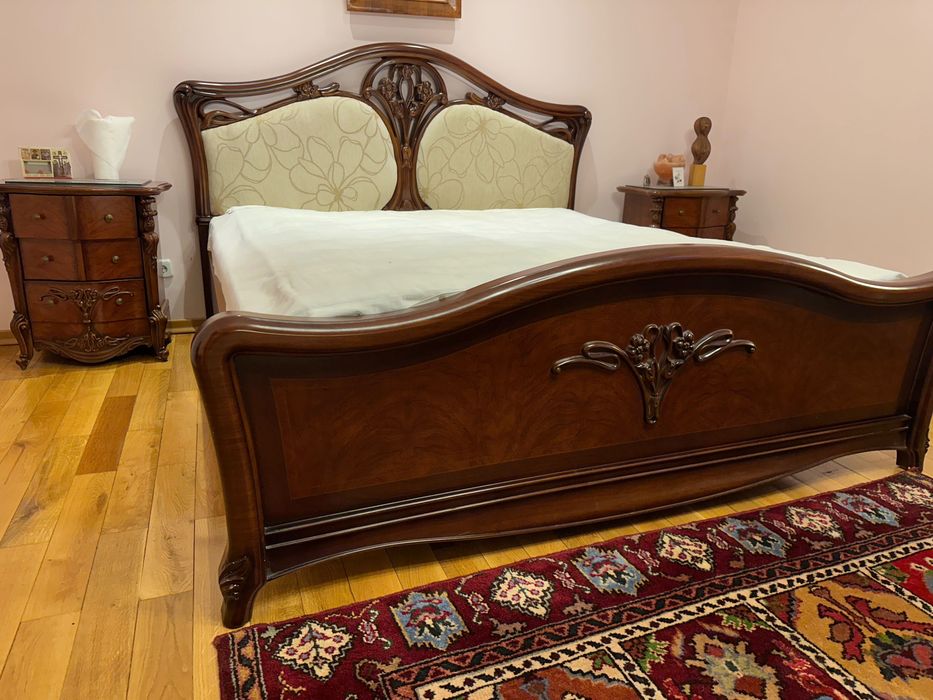 OFERTA Mobilier dormitor clasic lemn 9000 ron