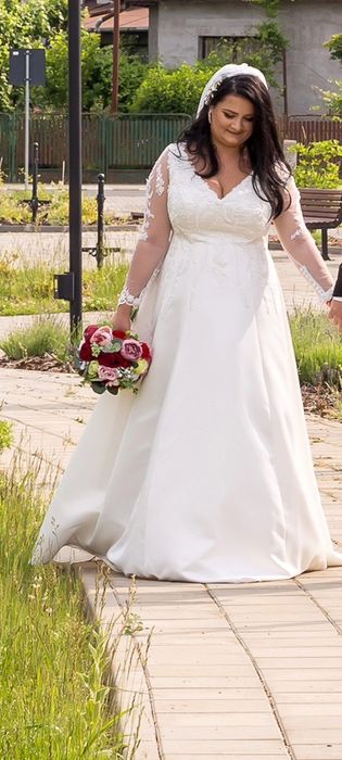 Vand rochie de mireasa