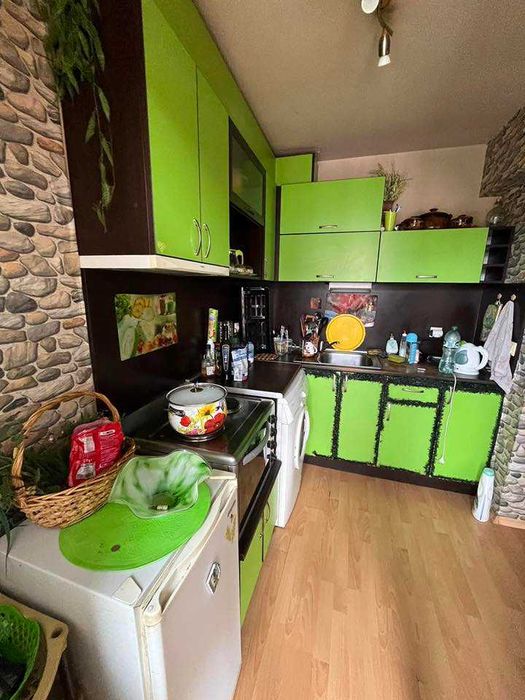 Продава се Двустаен апартамент в Казанлък - 70 кв.м за 1348 €/кв.м - Снимка #1