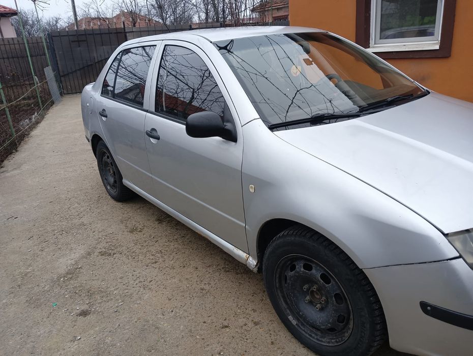 De vânzare SKODA Fabia dau la schimb pe un Logan