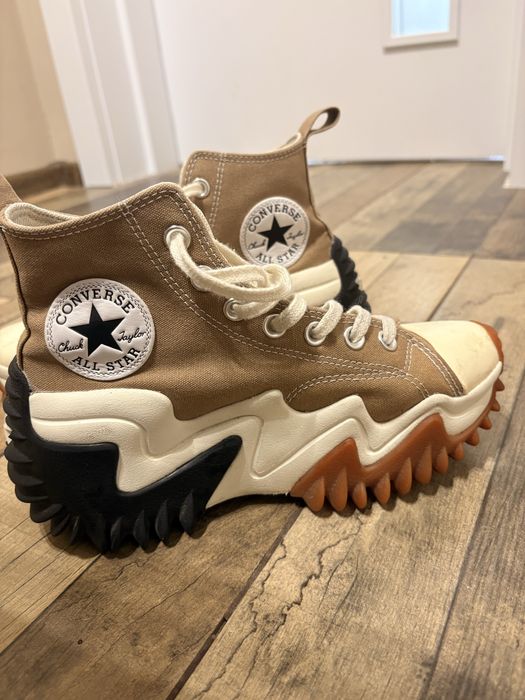Converse run star motion