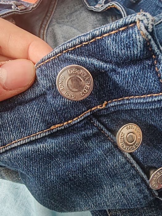 Blugi dsquared2 model nou