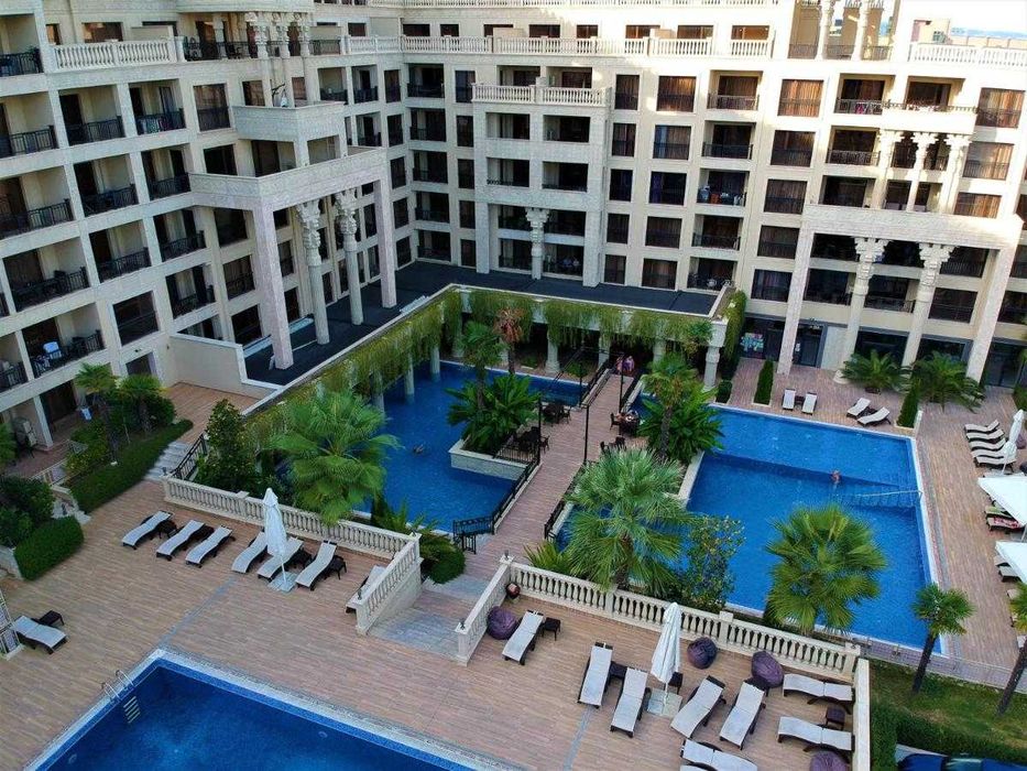 Тристаен с гледка море в Аргищ Партез