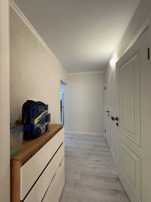 Продам 2 комнатную 8 мкр