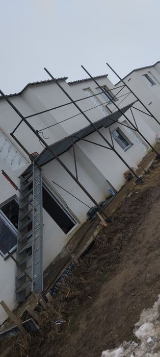 Scara zincate la comanda în toată tara oferim și montaj