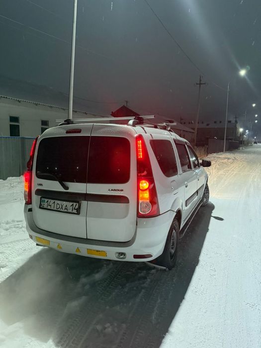 Продам машину LADA LARGUS 2014