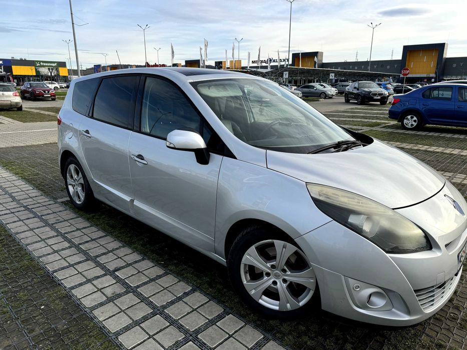 Vand Renault Grand Scenic III ,trapa panoramica,2 seturi de roti
