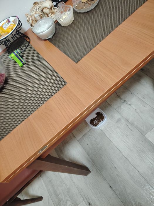Стол кухонный продам