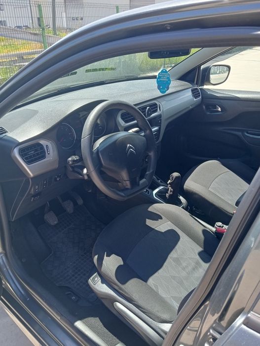 Vând Citroen C-Elysee