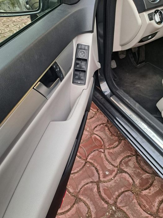 De vanzare mercedes C 180 fabricatie 2012