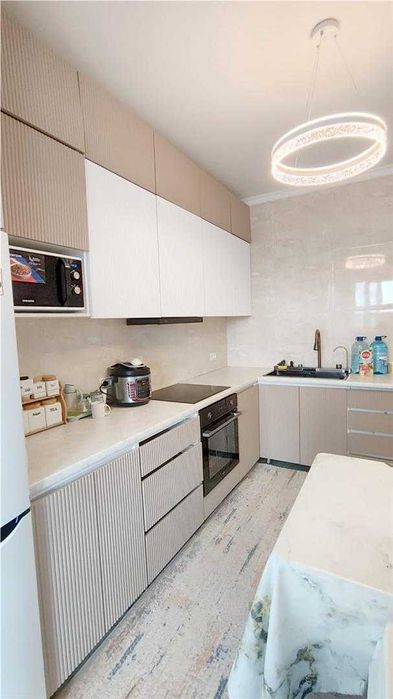 Продам 2 комн ЖК ТОМИРИС