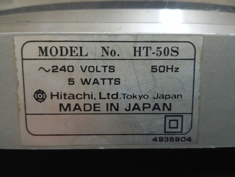 Продам проигрыватель винил дисков HITACHI.