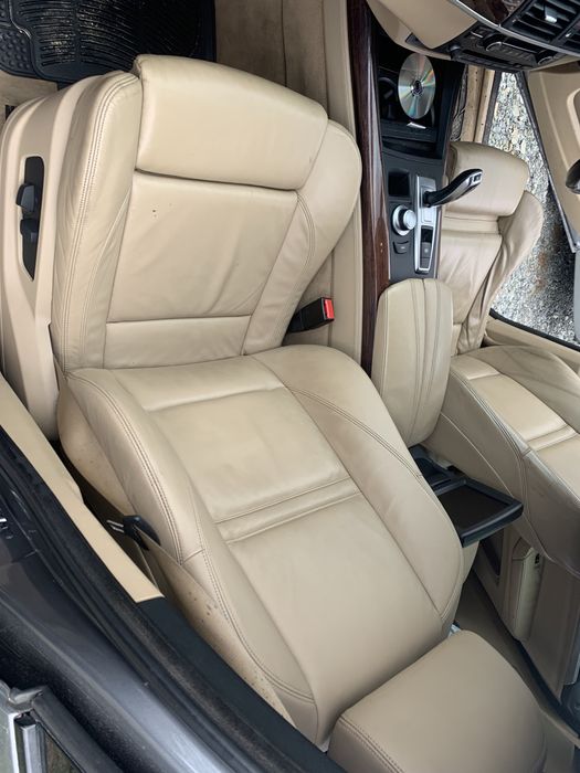 Продаваме на части бмв х5 е70 4.8ис bmw x5 e70 4.8is.