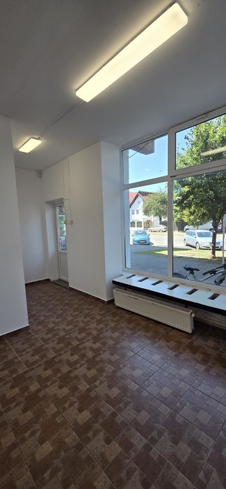 Spațiu comercial de închiriat.