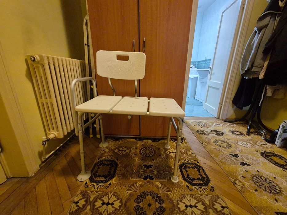 Scaun de transfer cada pentru batrani