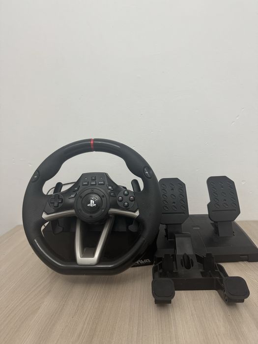 Продаю руль вместе с пс4 слим