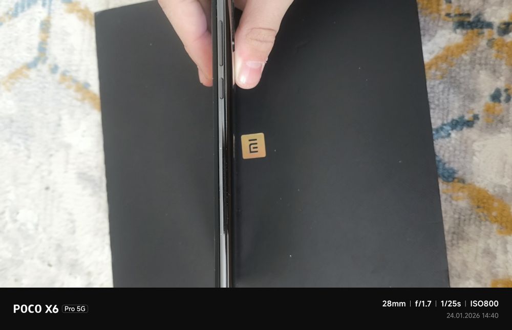 Продам либо обменяю Xiaomi Mi mix 3 6/128