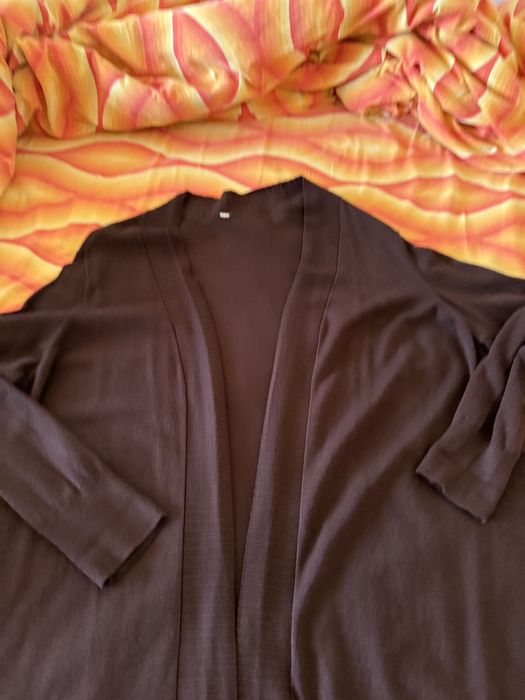 Cardigan maro superb ca nou