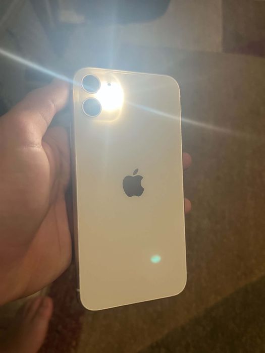iPhone 11 White