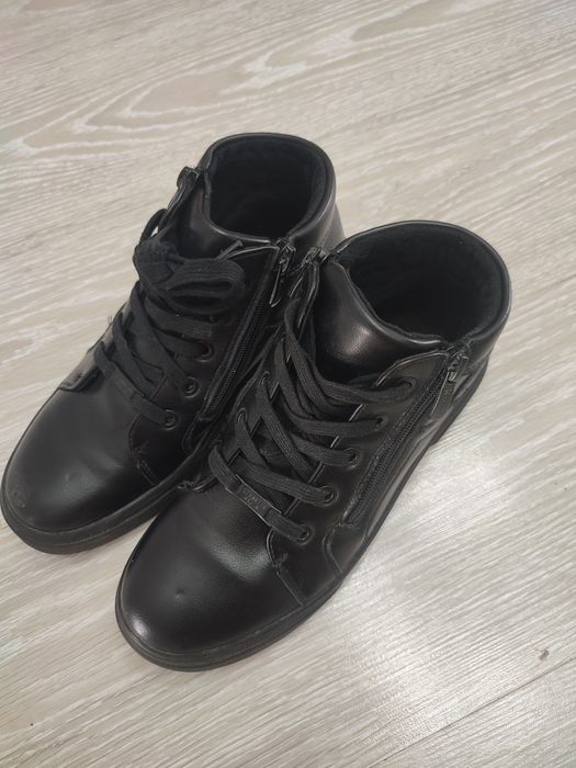 Осенние ботинки 38 размер