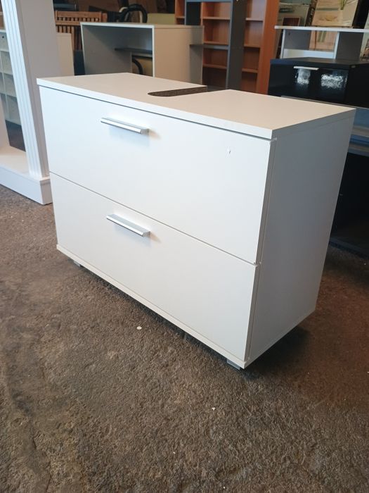 Шкаф за подмивка