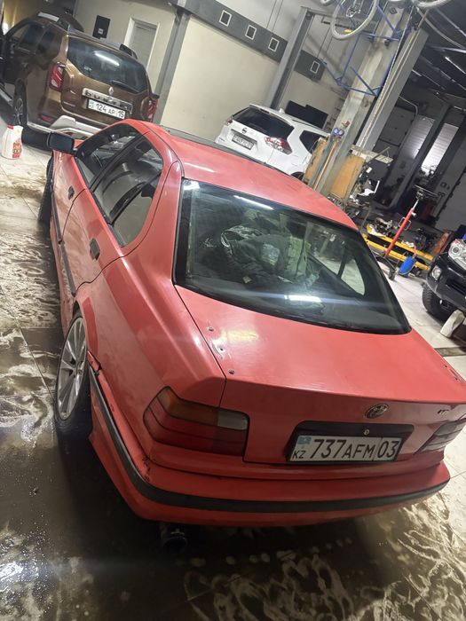 На разборе бмв е36