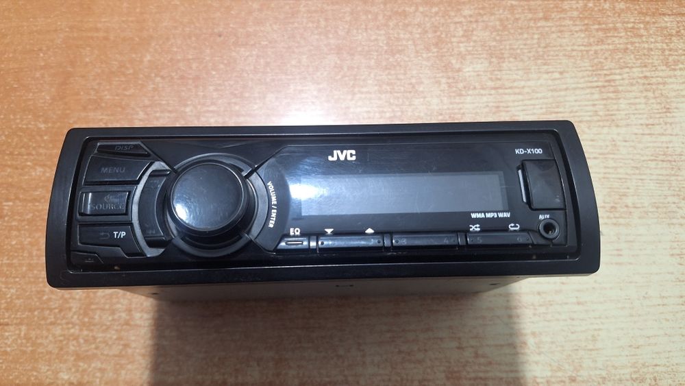Продам автомагнитолу JVC