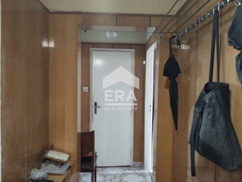 Продава се Четиристаен апартамент в Варна, Младост 1 - 79 кв.м за 1836 €/кв.м - Снимка #5