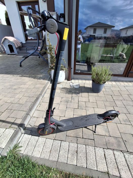 Trotineta electrica cu 3 utilizari