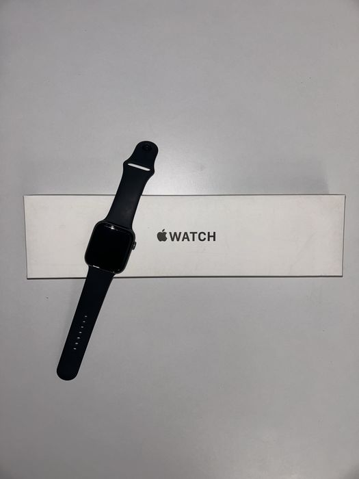 Apple Watch SE 44мм 2020