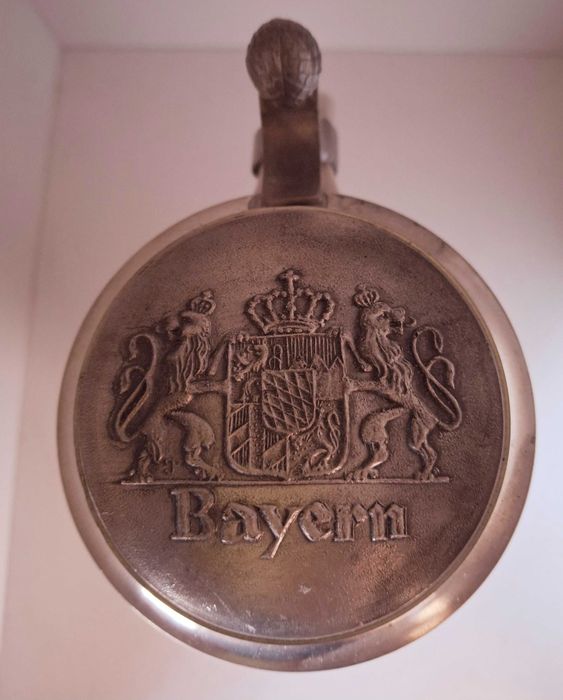 Старинна немска порцеланова халба с гравиран капак Bayern