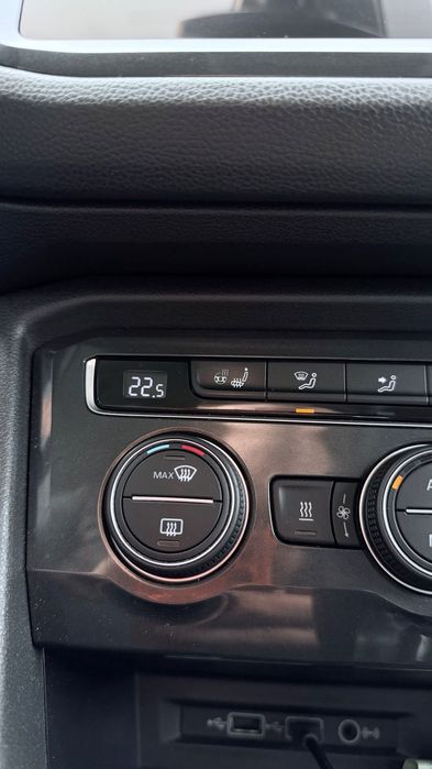 Volkswagen Tiguan Allspace R-line 7 locuri Distronic Webasto