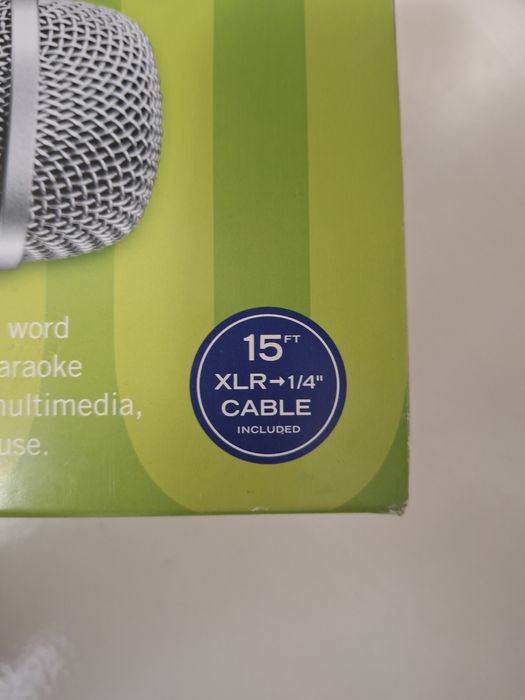 Чисто нов микрофон SHURE SV100 с 2 кабела