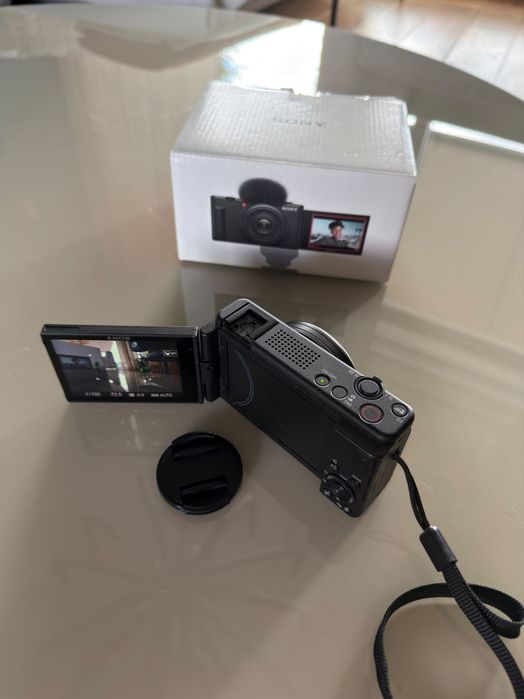 Фотоапарат SONY ZV-1F