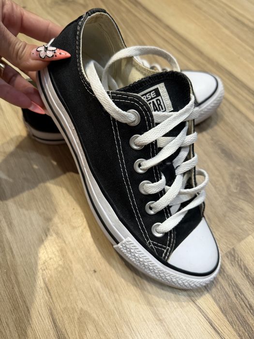 Оригинални черни класически кецове Converse ! 37 н