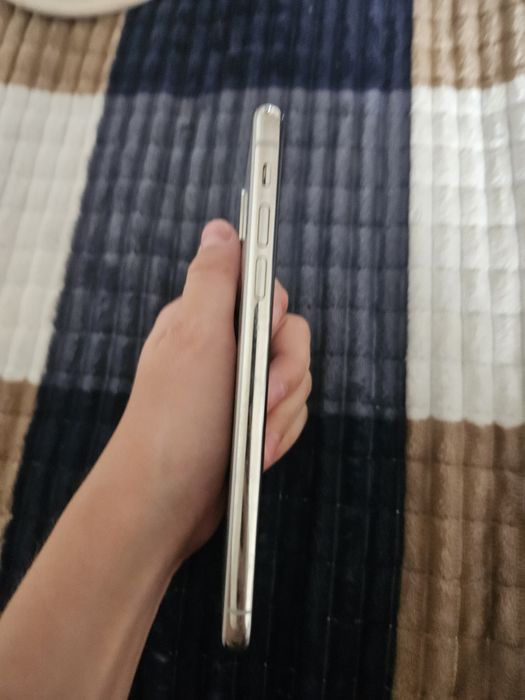 Apple Iphone Xs.
