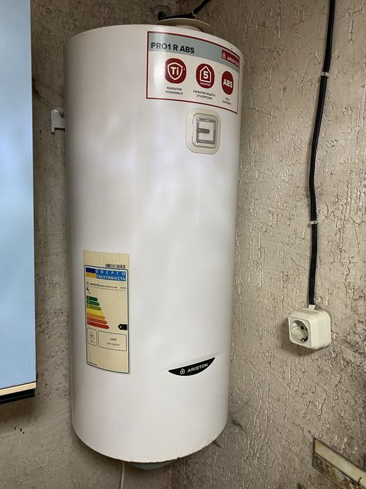 продам электрический бойлер 50л