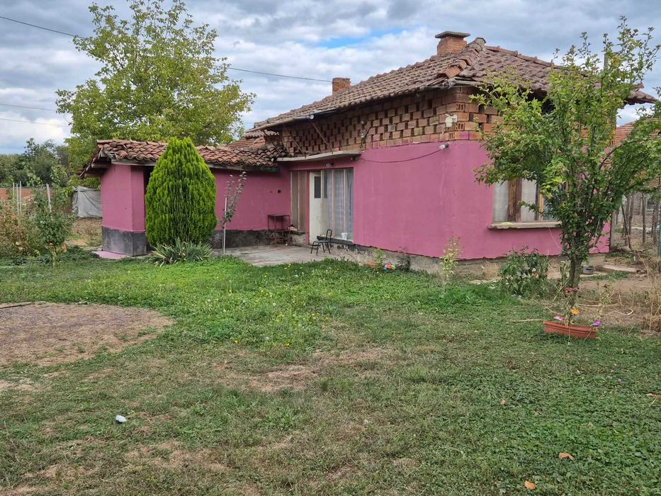 Къща в с. Литаково /на 45 мин от София по магистралата/
