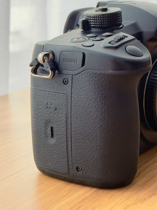 Vand Panasonic GH5 + Obiectiv Panasonic 25mm F1.7 - Stare excelenta - Body de backup